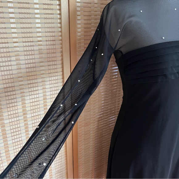 Tadashi Saks 5th Avenue Little Black Dress - Picture 3 of 10